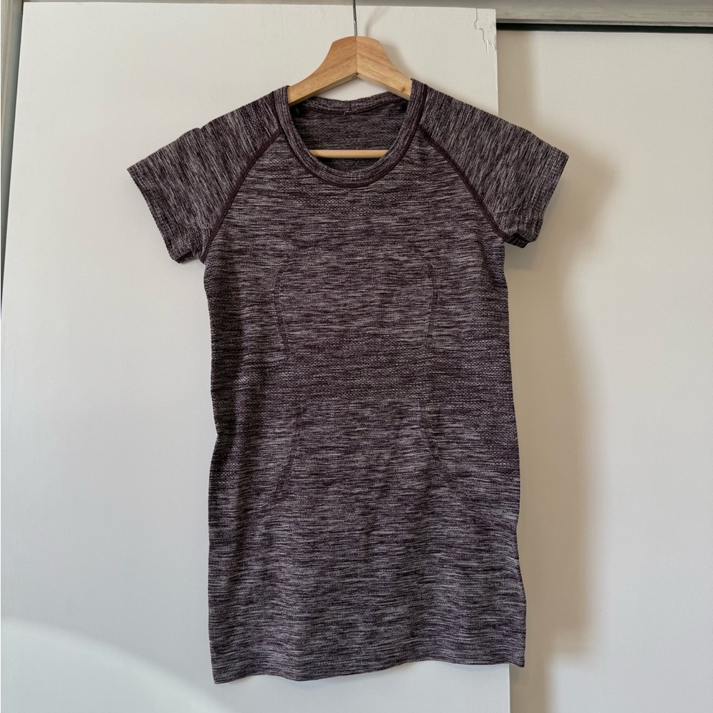 Swiftly Tech Short-sleeve Shirt Hip Length